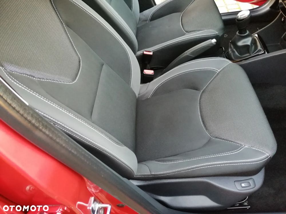 Renault Clio Grandtour (Energy) TCe 90 Bose Edition - 28