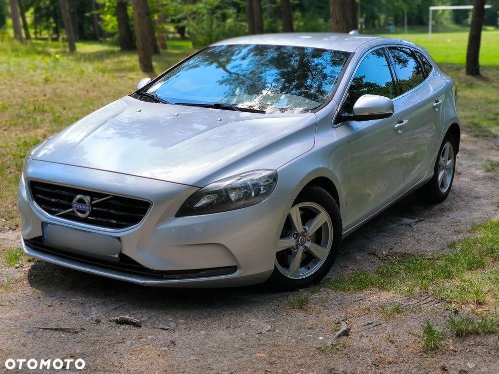 Volvo V40 D4 Drive-E Momentum - 1