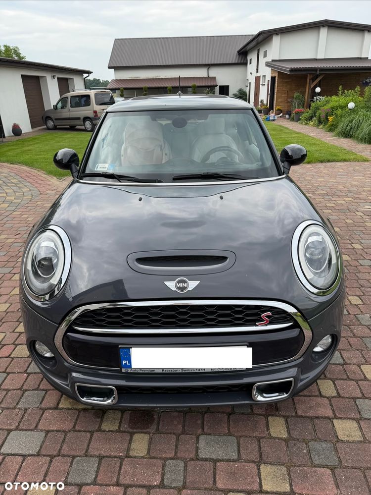 MINI Cooper - 1