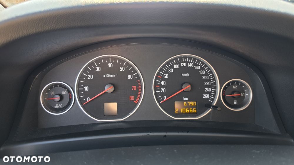 Opel Vectra - 8