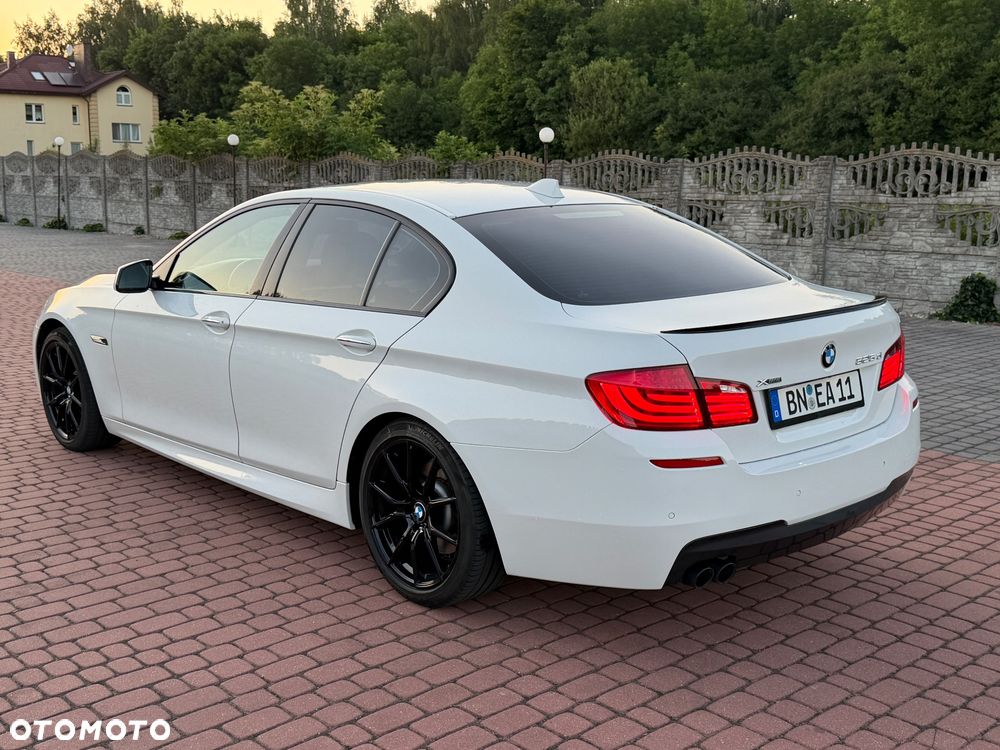 BMW Seria 5 525d xDrive - 8