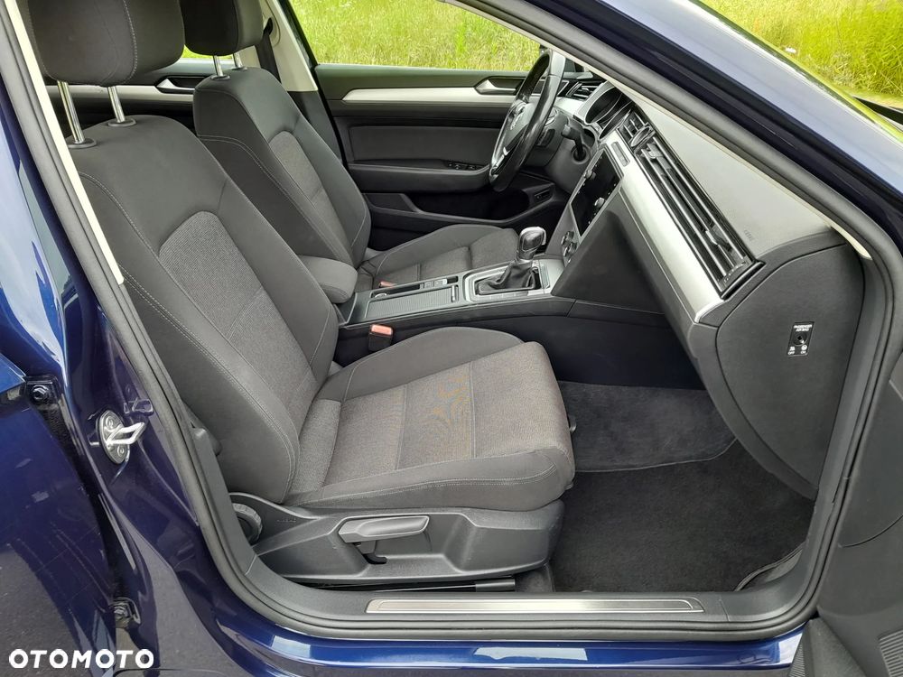 Volkswagen Passat 2.0 TDI SCR DSG Highline - 5