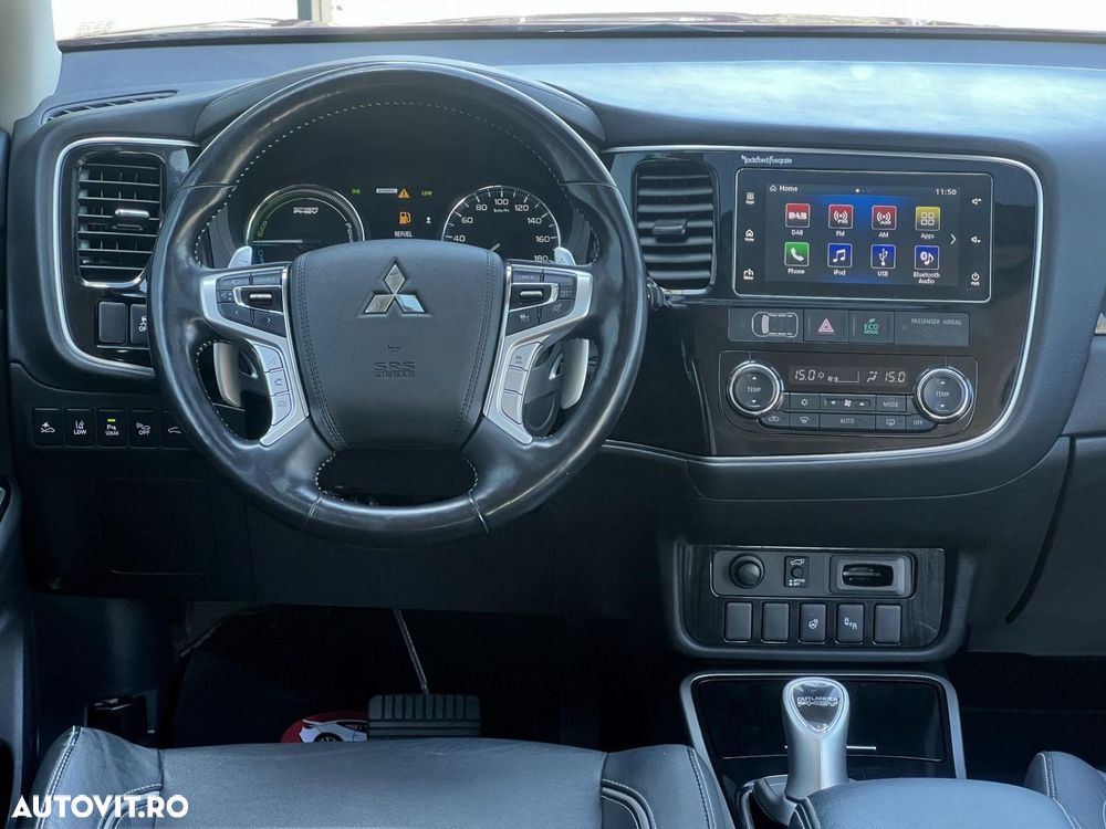 Mitsubishi Outlander - 10