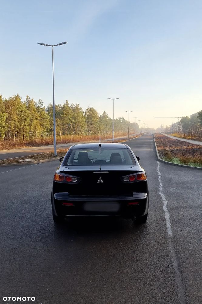 Mitsubishi Lancer 1.6 Invite - 8