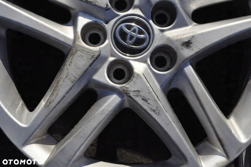 TOYOTA 4X FELGI ALUMINIOWE 17 5X114,3 6,5J ET45 - 7