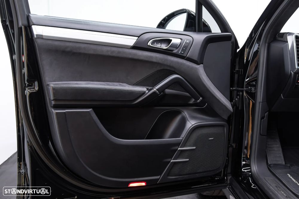 Porsche Cayenne GTS Tiptronic S - 17