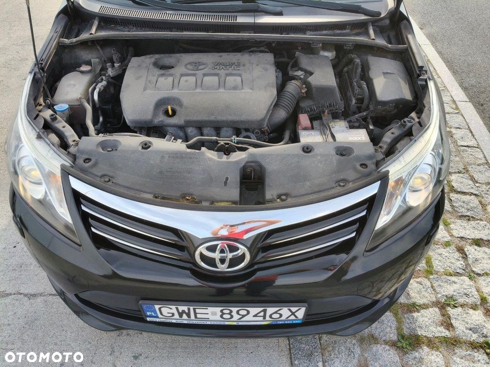 Toyota Avensis 1.8 Premium - 15