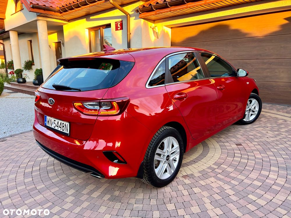 Kia Ceed 1.6 CRDi SCR M - 25