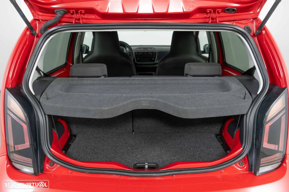 VW Up! 1.0 Move Color - 13