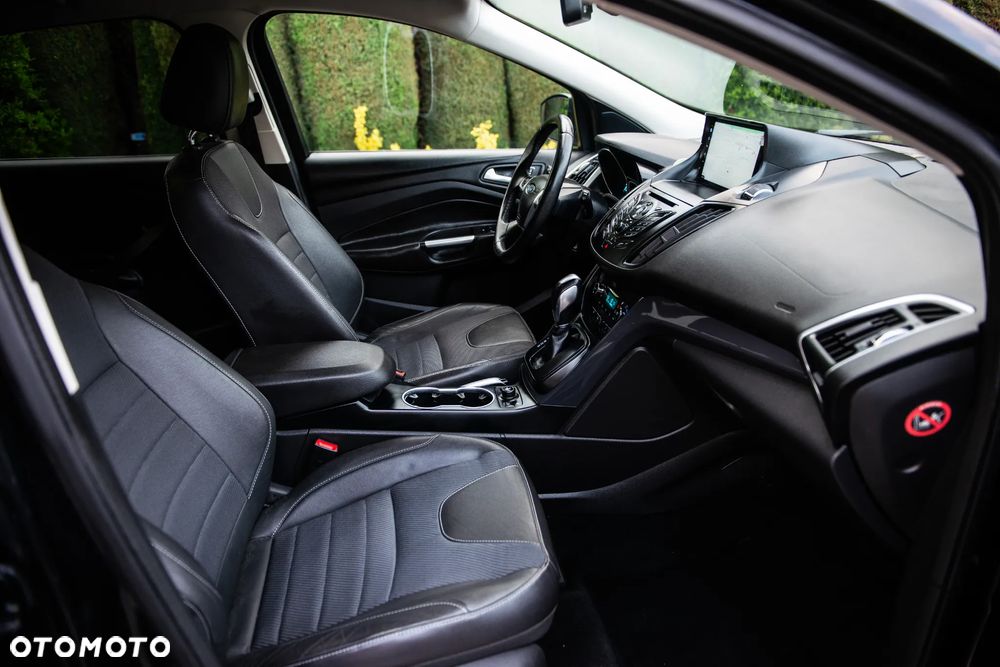 Ford Kuga 2.0 TDCi 4x4 Titanium - 39