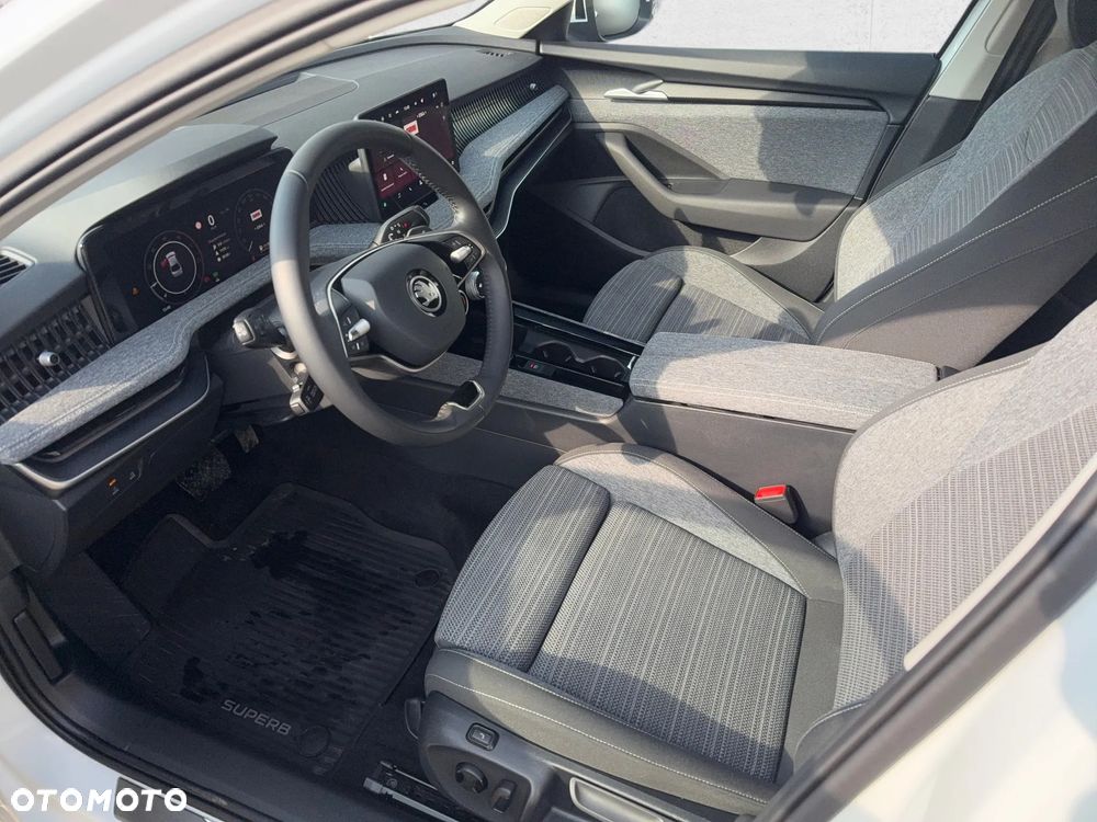 Skoda Superb 2.0 TDI SCR Selection DSG - 12