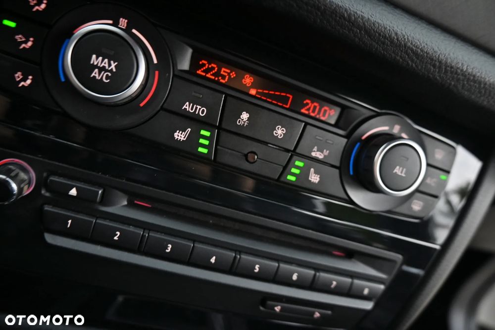 BMW X1 sDrive20d Sport Line - 37