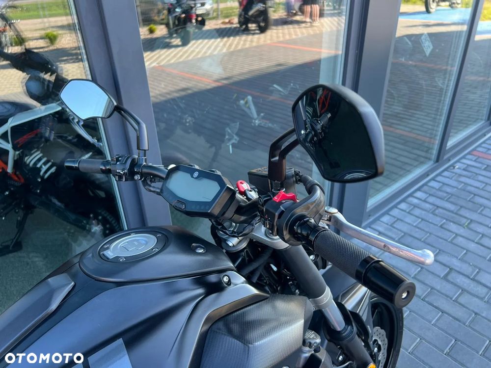 Yamaha MT - 5