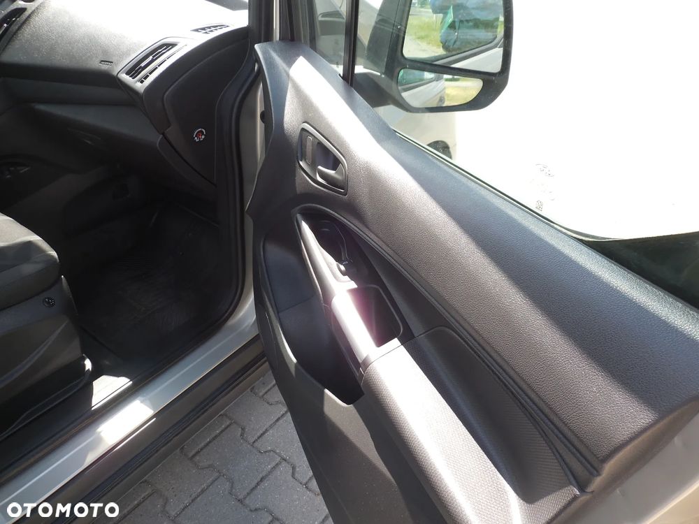 Ford Transit Connect - 10