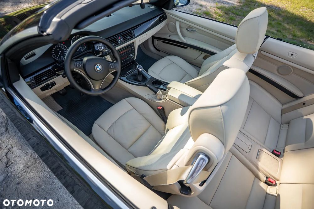 BMW Seria 3 320i Edition Exclusive - 17