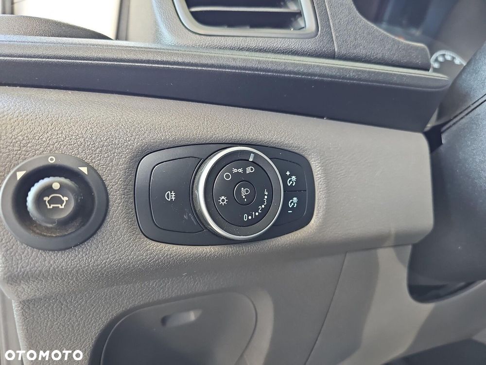 Ford transit - 12