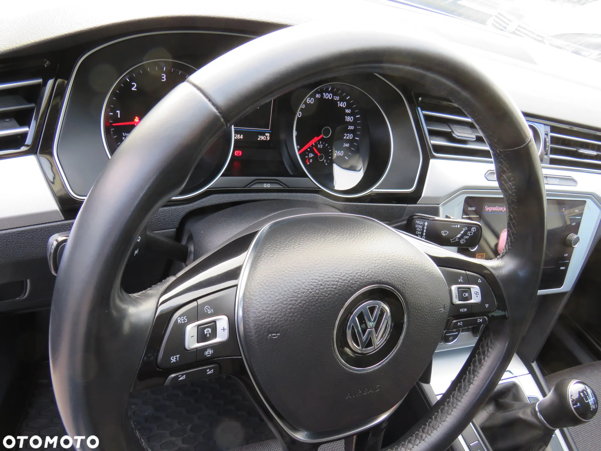Volkswagen Passat 2.0 TDI BMT Comfortline - 22