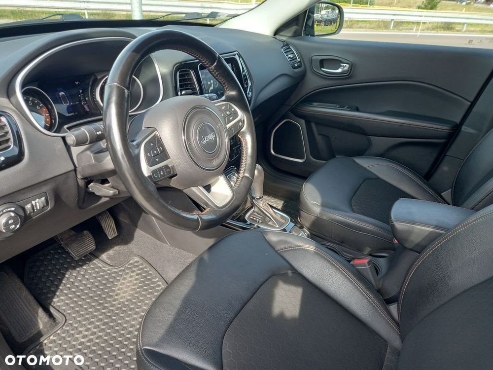 Jeep Compass - 10
