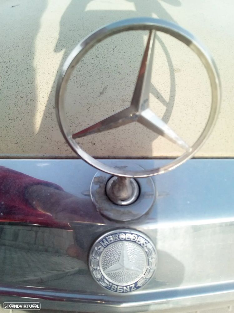 Mercedes-Benz 190 D 2.5 - 2