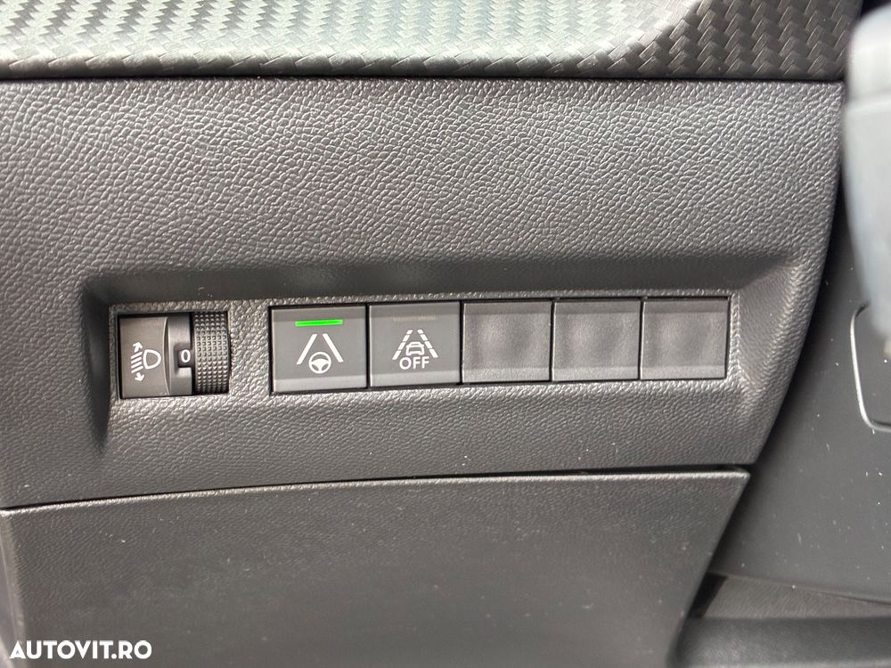 Peugeot 208 1.2 L PureTech STT EAT8 Allure Pack - 32