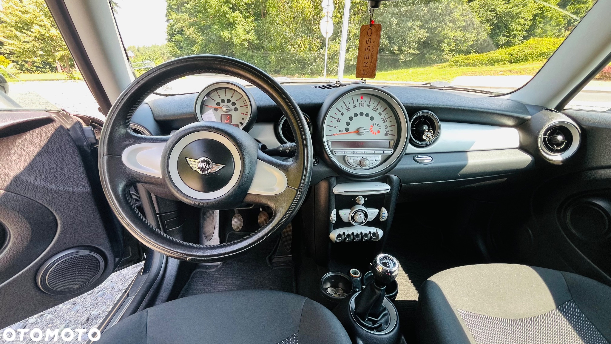 MINI Cooper Standard - 10