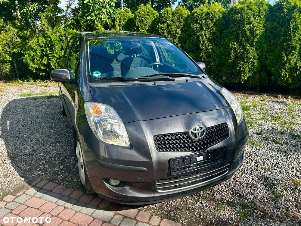 Toyota Yaris 1.3 VVT-i Executive - 2