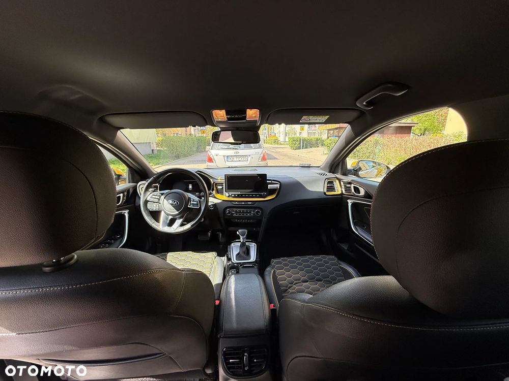 Kia XCeed - 12