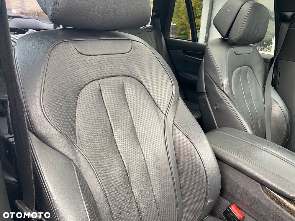 BMW X5 xDrive50i Sport-Aut - 28