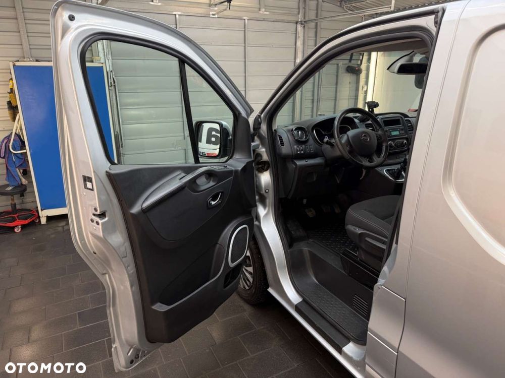 Opel VIVARO - 11
