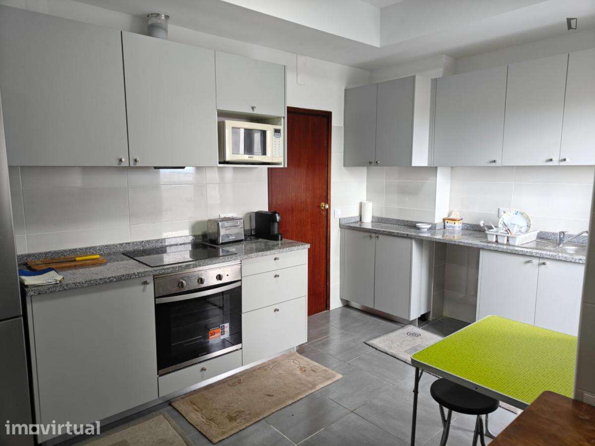 Apartamento com 5 quartos - localizado em Guarda - Grande imagem: 4/11