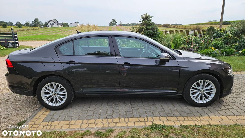 Volkswagen Passat - 5