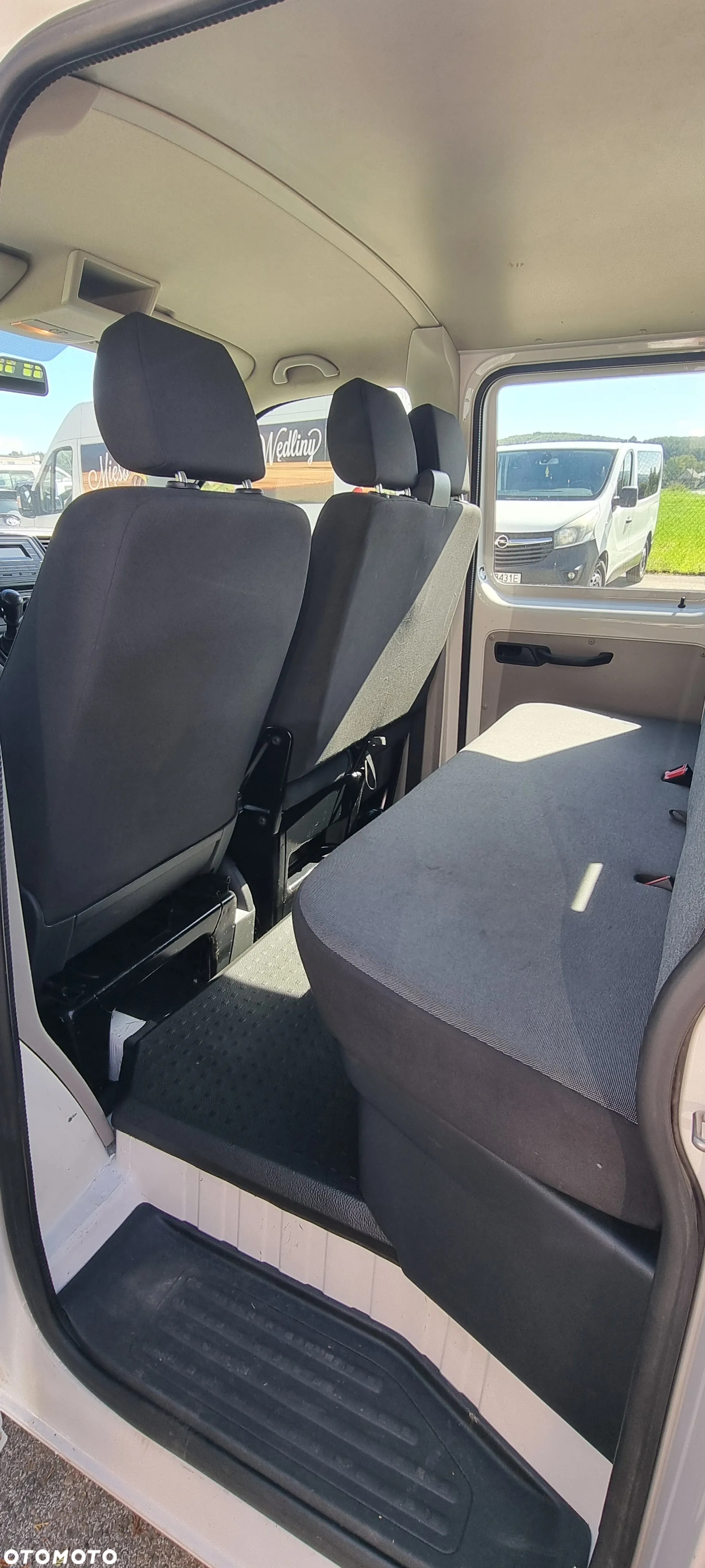 Volkswagen Transporter - 8