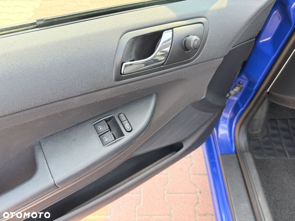Skoda Fabia 1.2 HTP Basis - 11