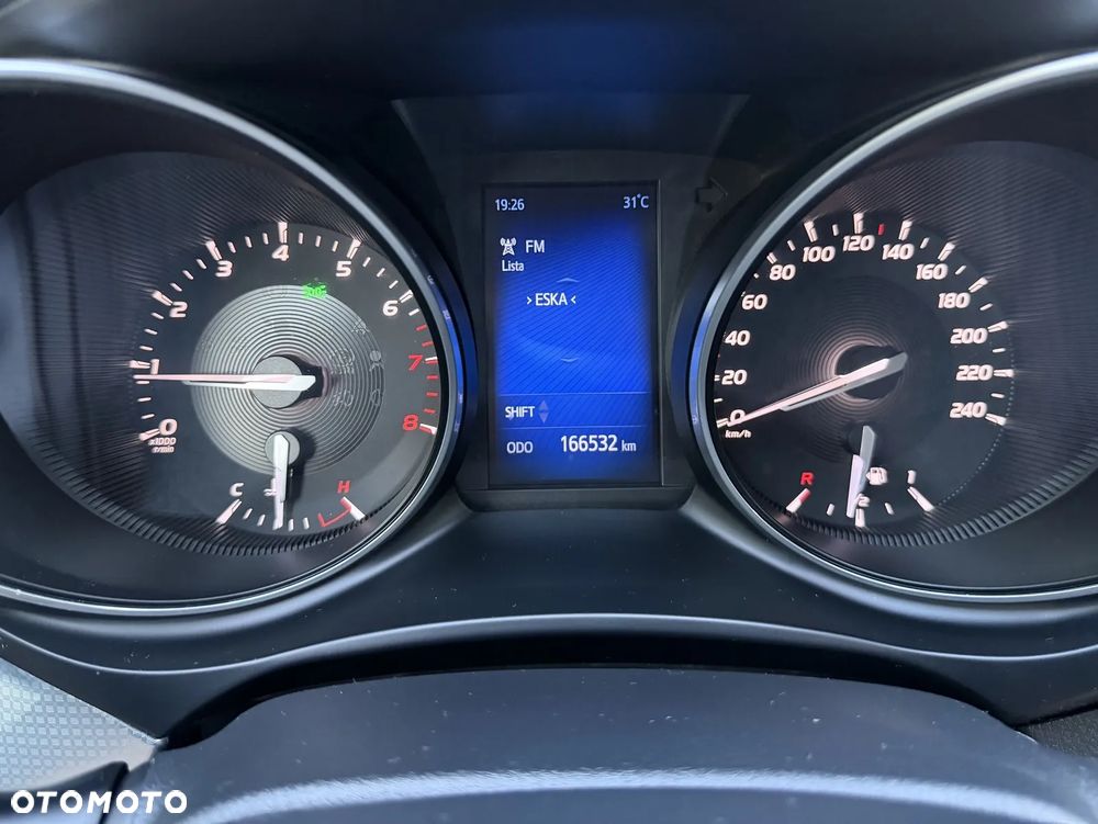 Toyota Avensis 1.8 Premium - 9