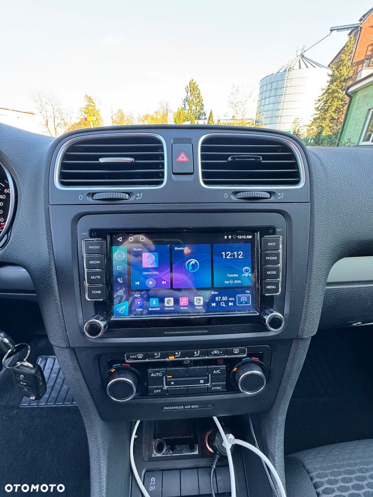 Volkswagen Golf 1.6 TDI DPF BlueMotion - 11