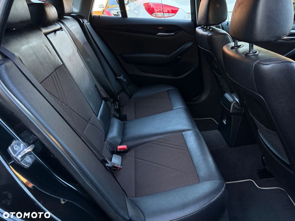BMW X1 xDrive18d xLine - 8