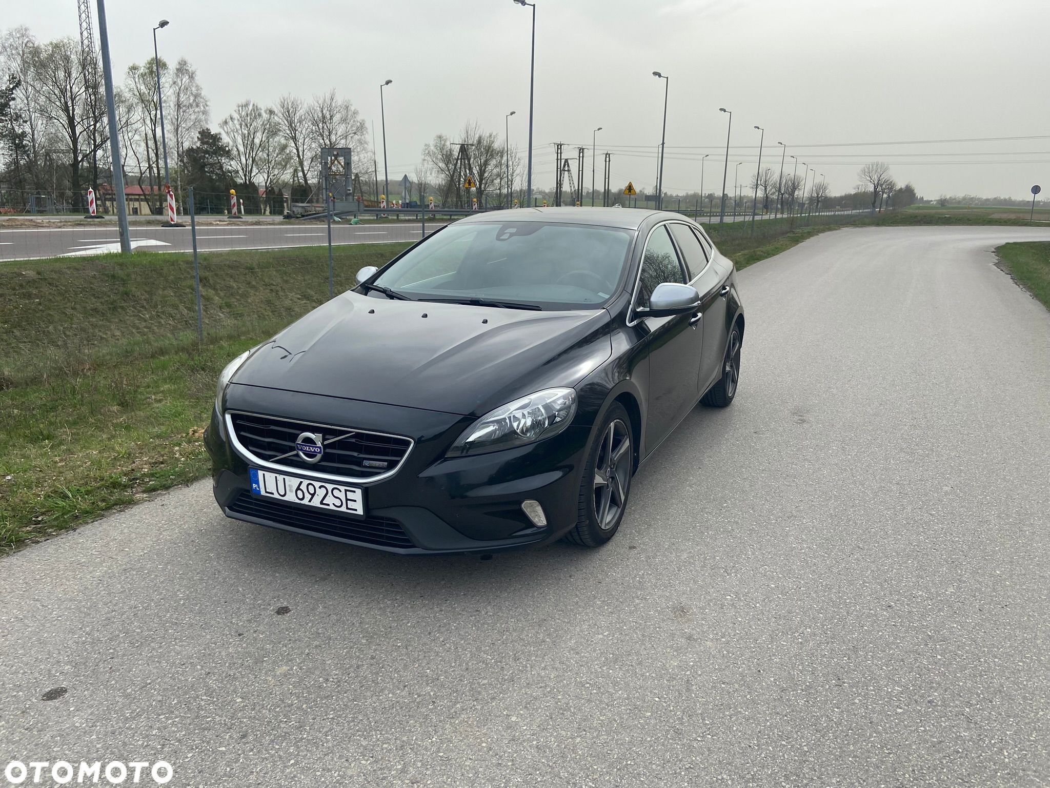 Volvo V40 D2 R-Design - 1