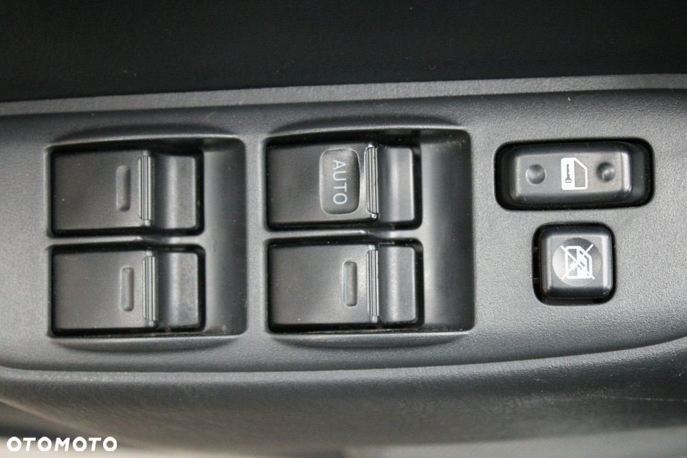 Toyota RAV4 2.0 VVT-i 4x4 - 24