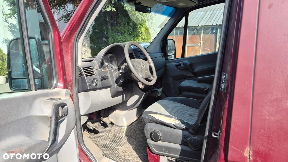 Mercedes-Benz Sprinter - 5