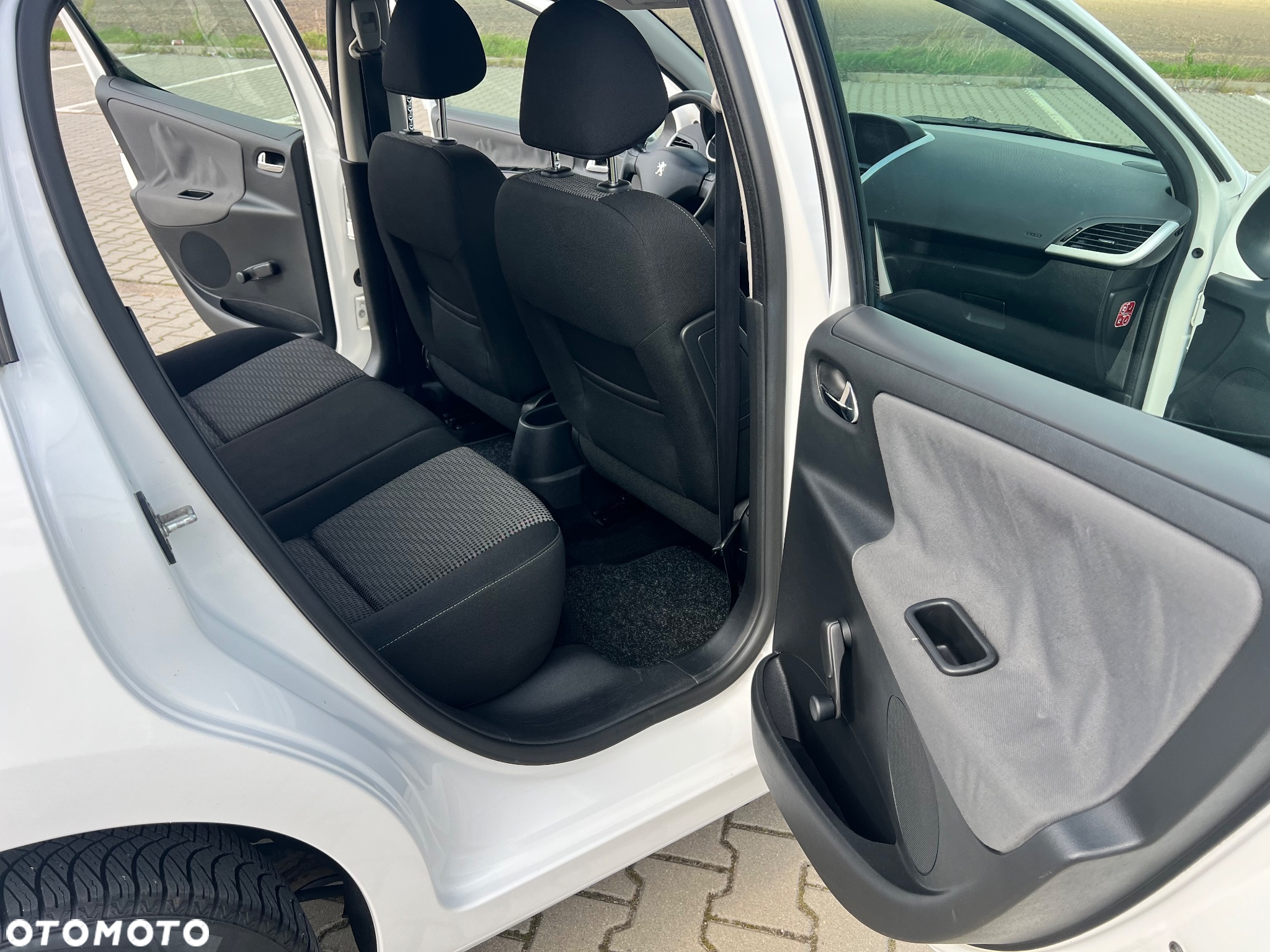Peugeot 207 1.4 Trendy - 8