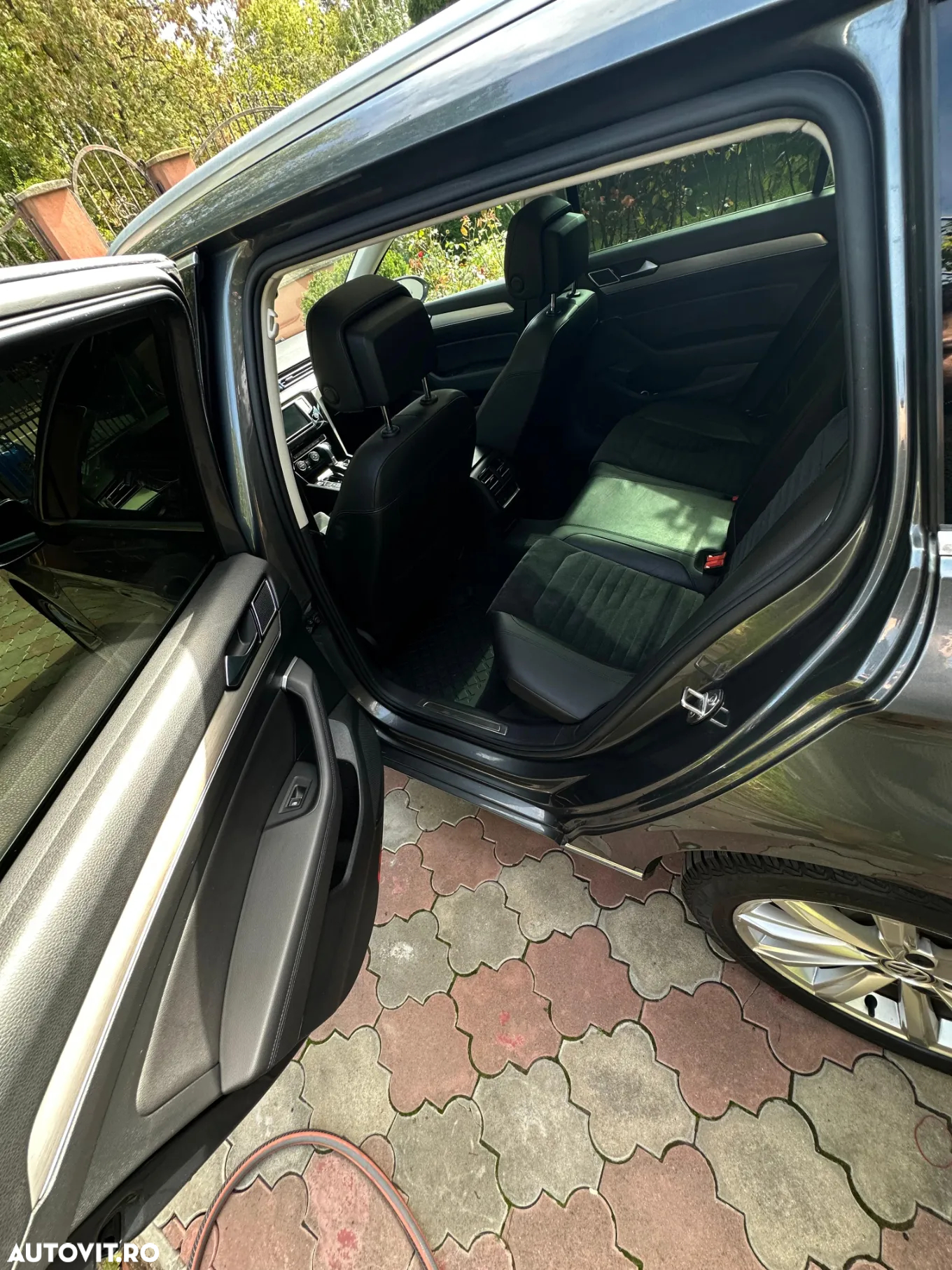 Volkswagen Passat 2.0 TDI DSG Highline - 11