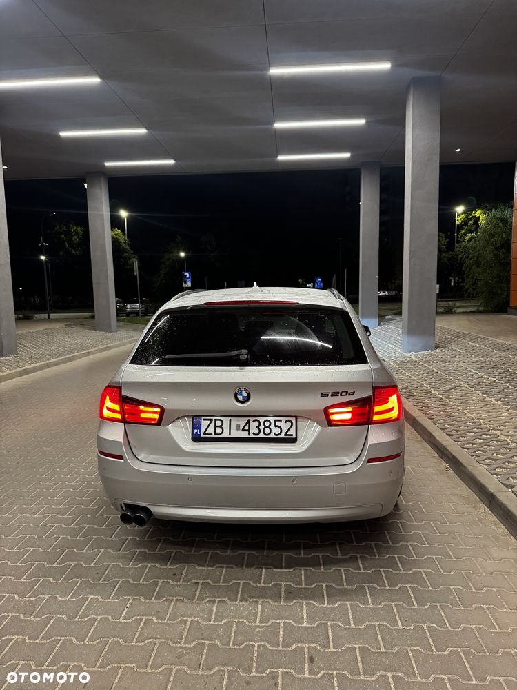 BMW Seria 5 520d - 8