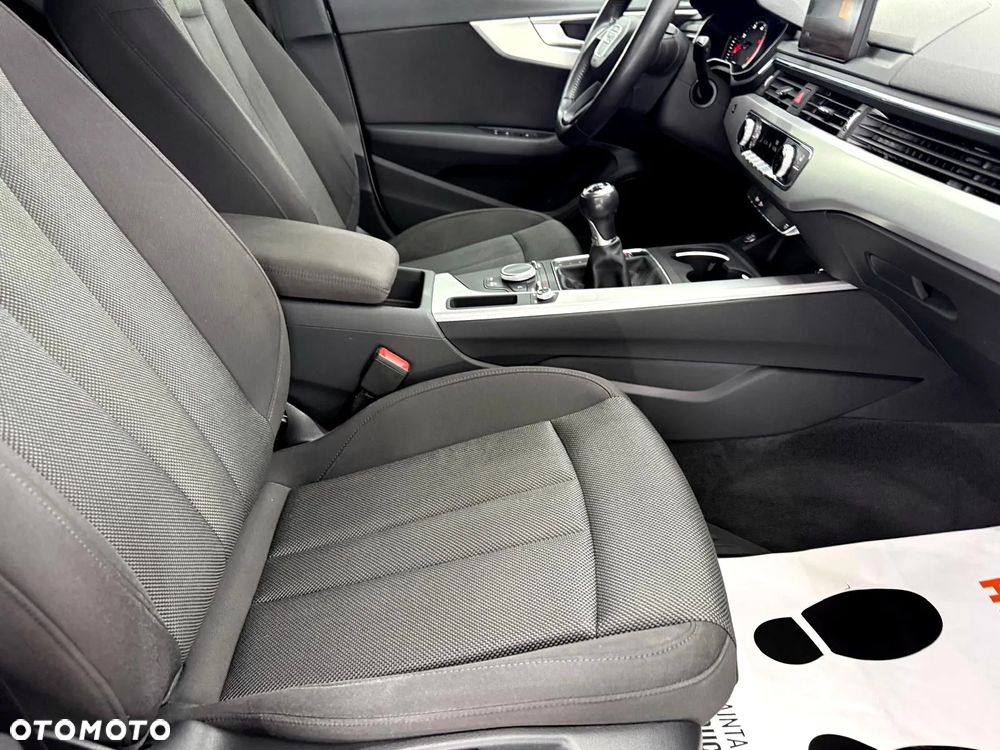 Audi A4 Avant 2.0 TDI ultra sport - 30