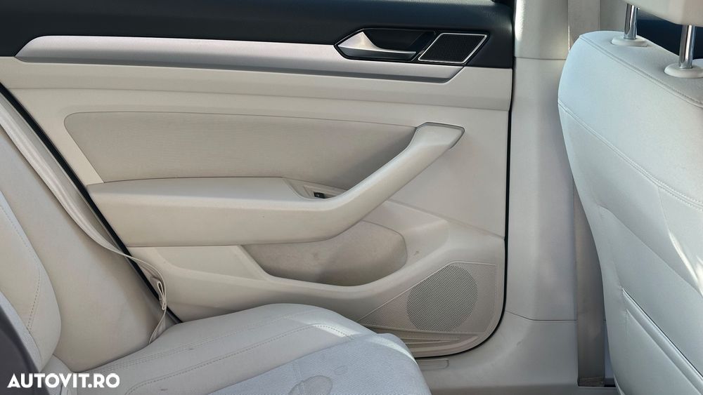 Volkswagen Passat 1.8 TSI (BlueMotion Technology) DSG Highline - 9
