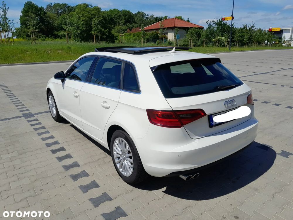 Audi A3 Sportback 2.0 TDI Ambiente S tronic - 3