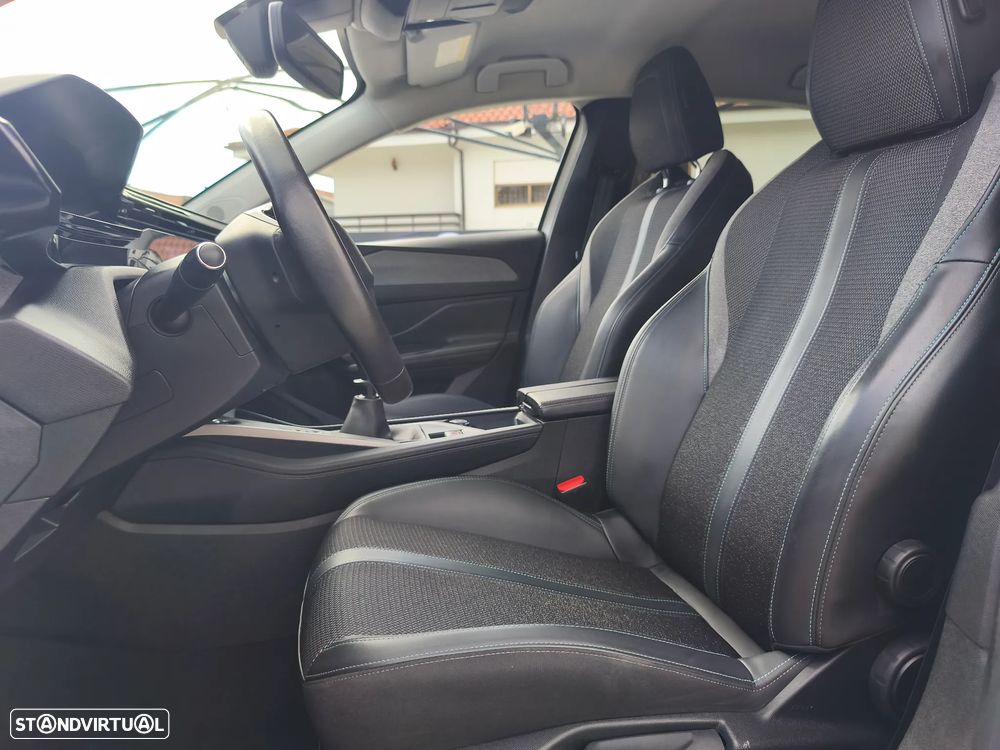 Peugeot 308 1.2 PureTech Allure - 12