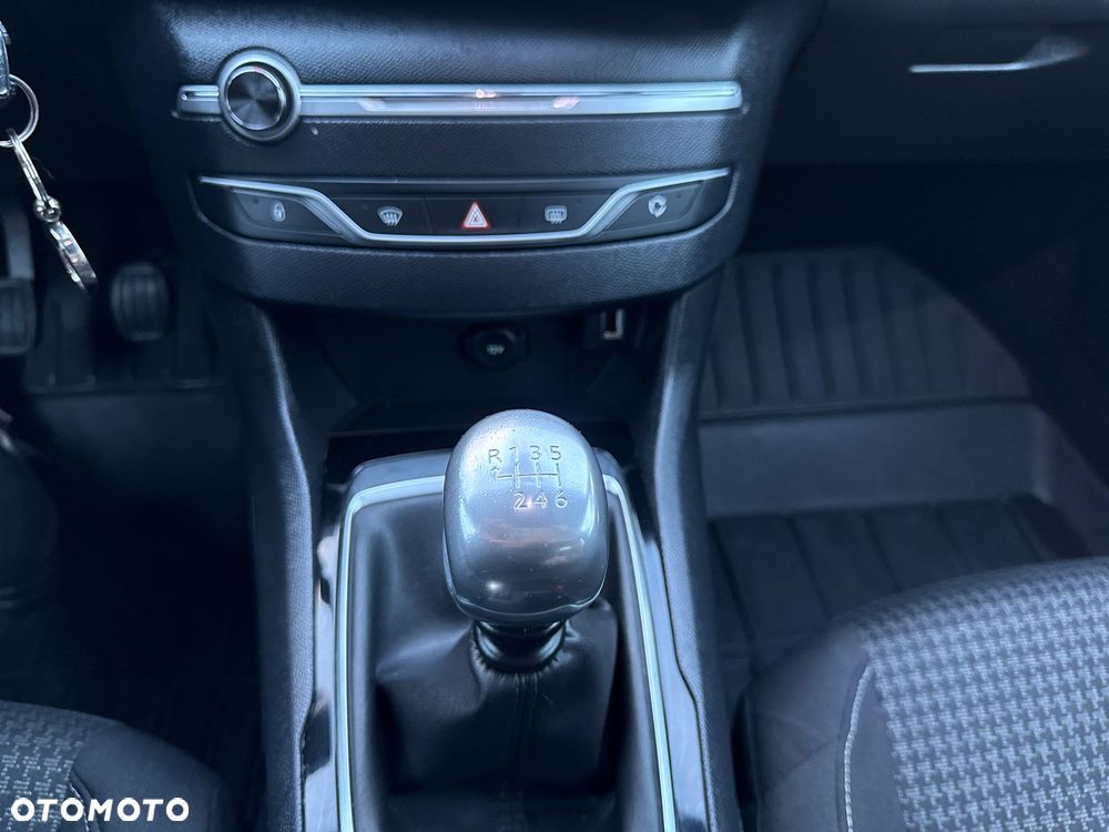 Peugeot 308 1.2 PureTech GPF Allure S&S - 24