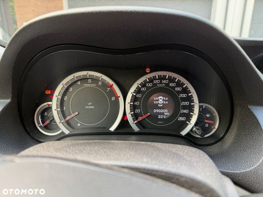 Honda Accord 2.0 Executive - 9