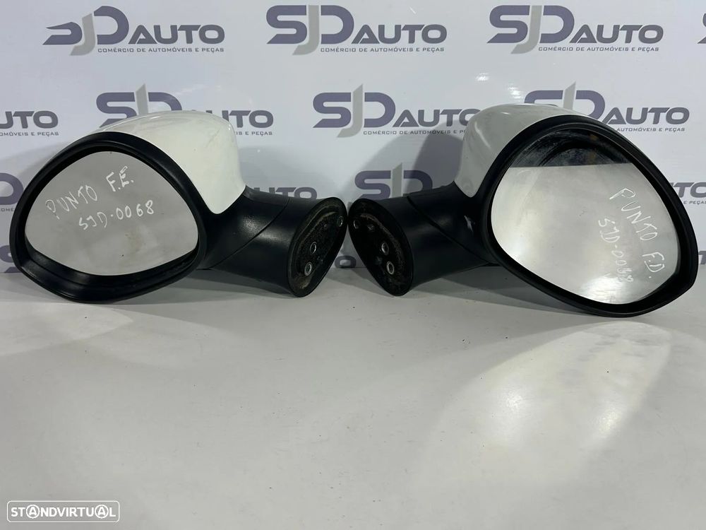 Retrovisor Direito / Esquerdo - Fiat Grand Punto (2013) - 1