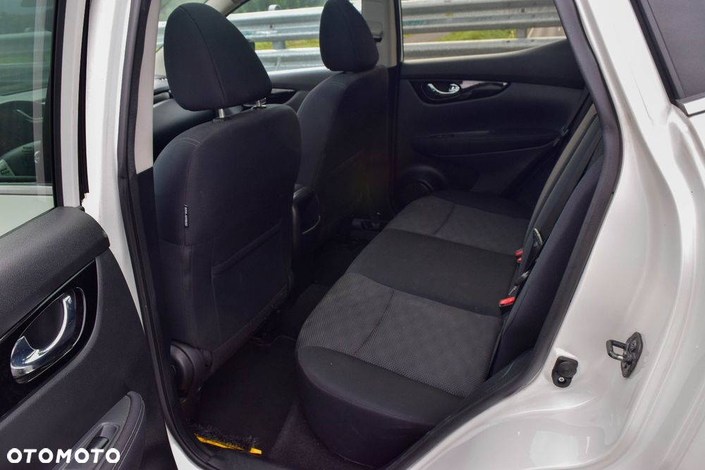 Nissan Qashqai 1.2 DIG-T N-Connecta - 4